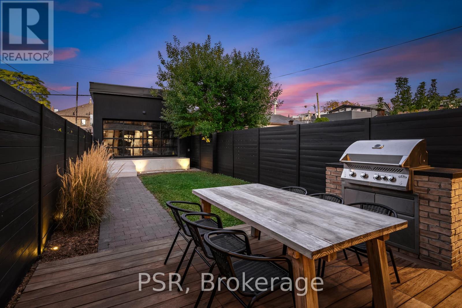 53 Palmerston Avenue, Toronto, Ontario  M6J 2J2 - Photo 4 - C12566942