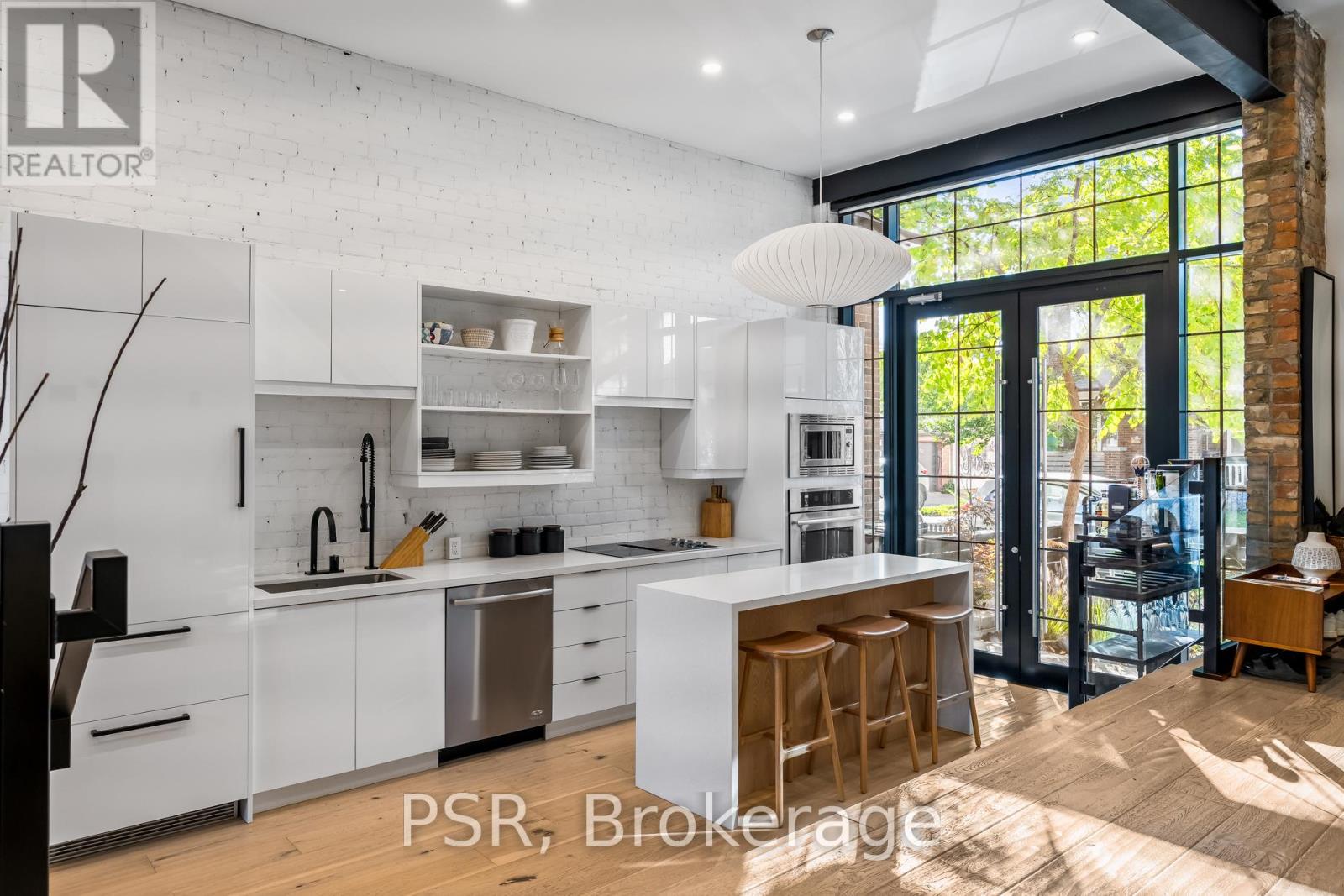 53 Palmerston Avenue, Toronto, Ontario  M6J 2J2 - Photo 6 - C12566942