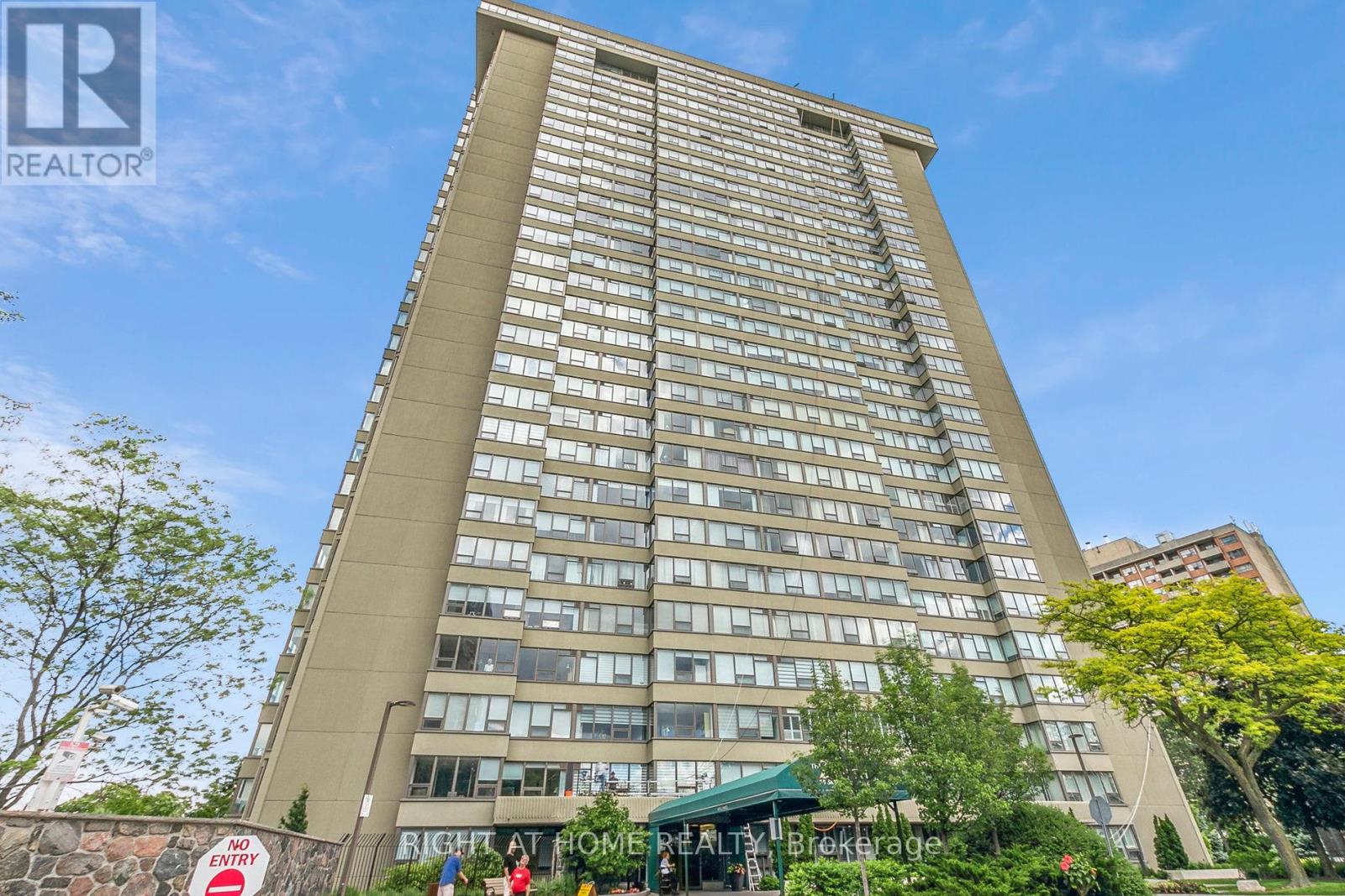 2704 - 55 Skymark Drive, Toronto, Ontario  M2H 3N4 - Photo 2 - C12566972