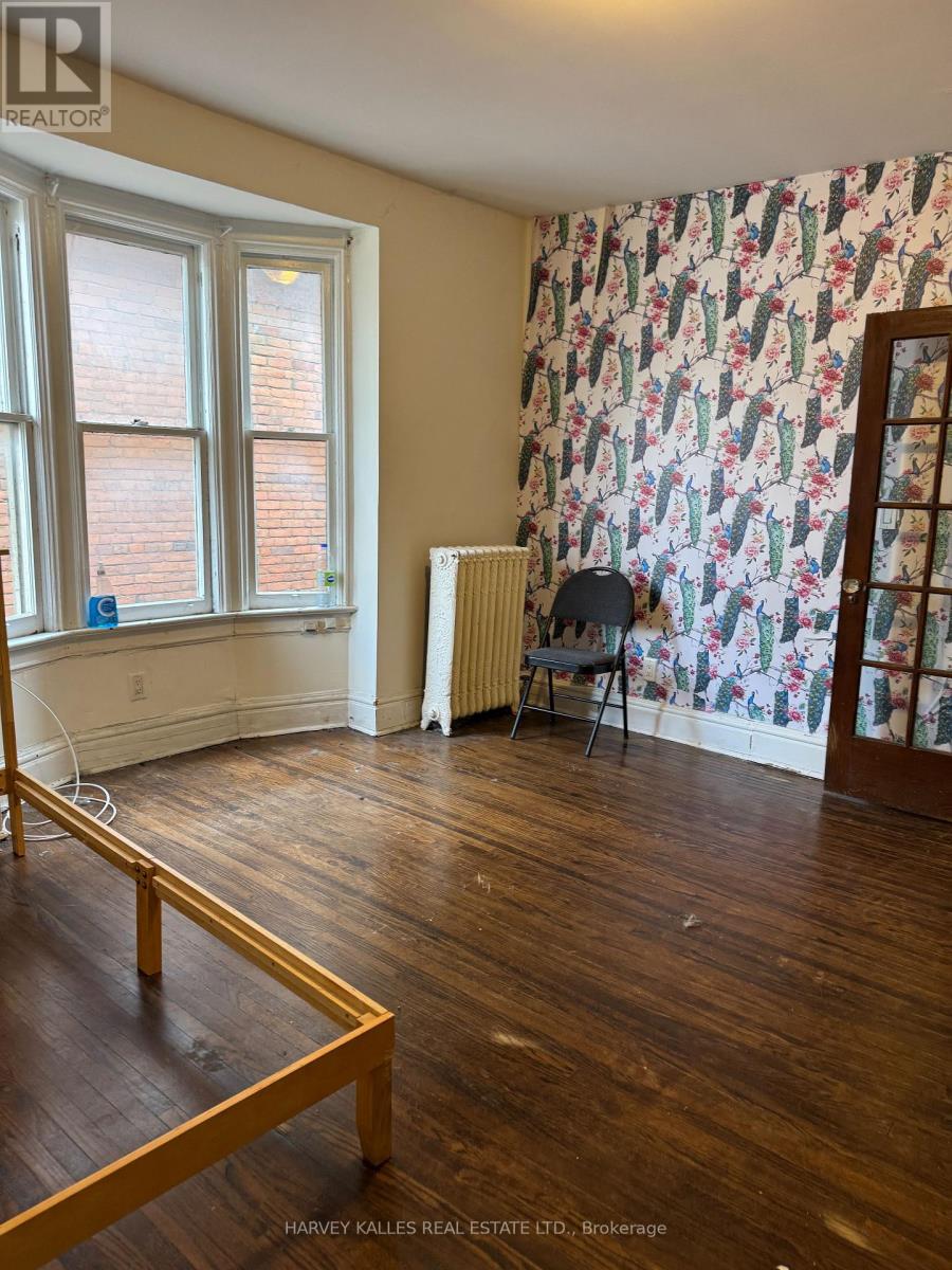 300 - 678 HURON STREET, Toronto, Ontario