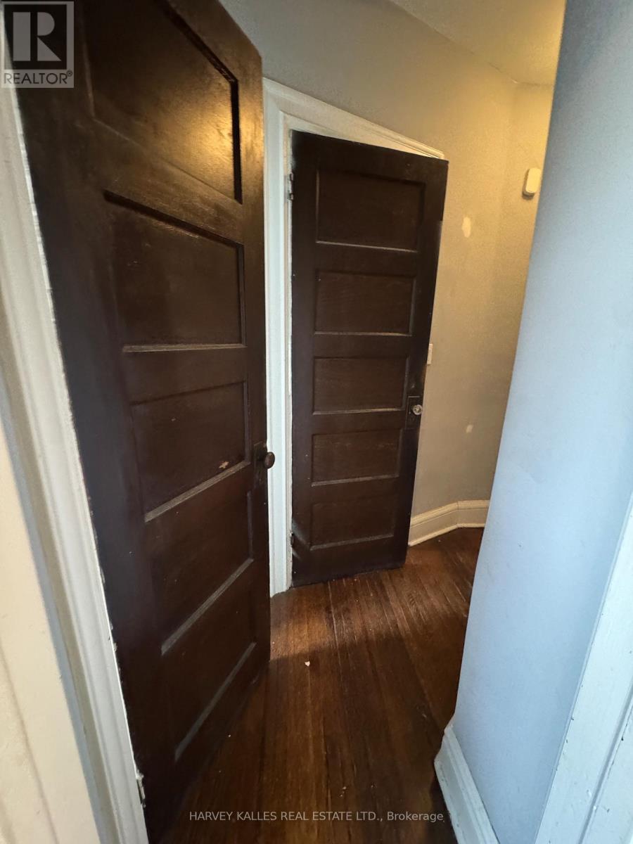 300 - 678 Huron Street, Toronto, Ontario  M5R 2R9 - Photo 4 - C12567014