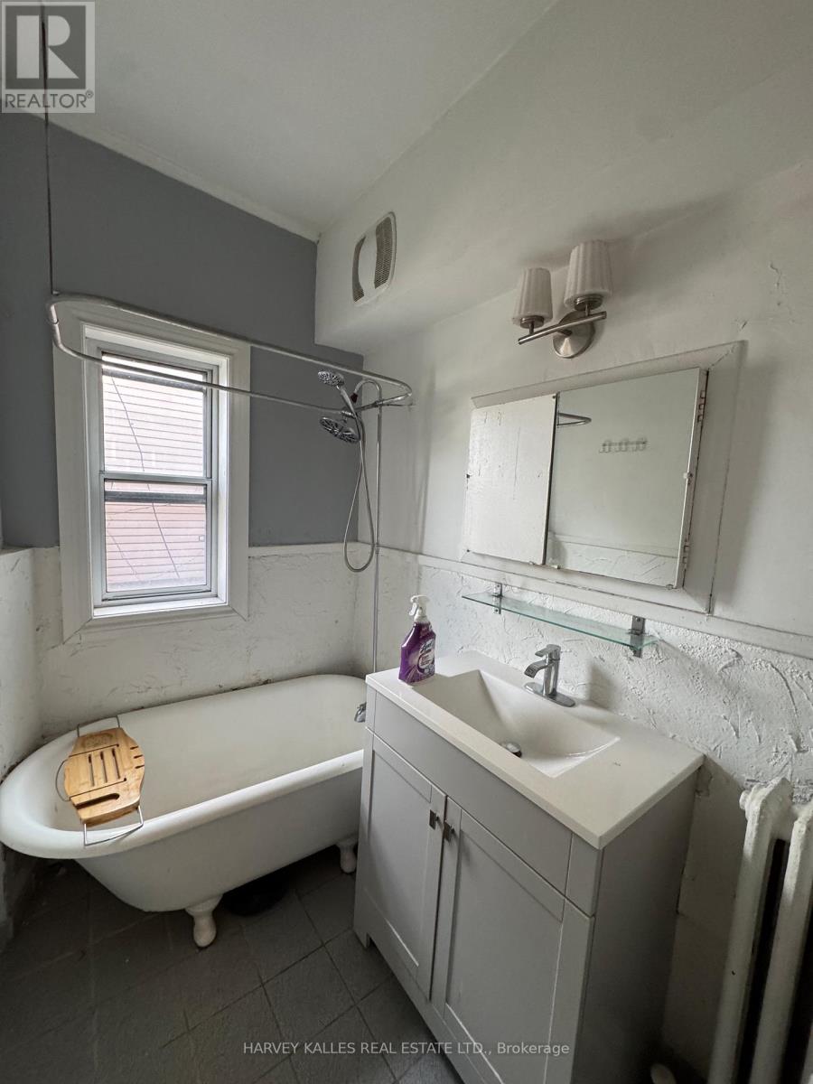 300 - 678 Huron Street, Toronto, Ontario  M5R 2R9 - Photo 5 - C12567014