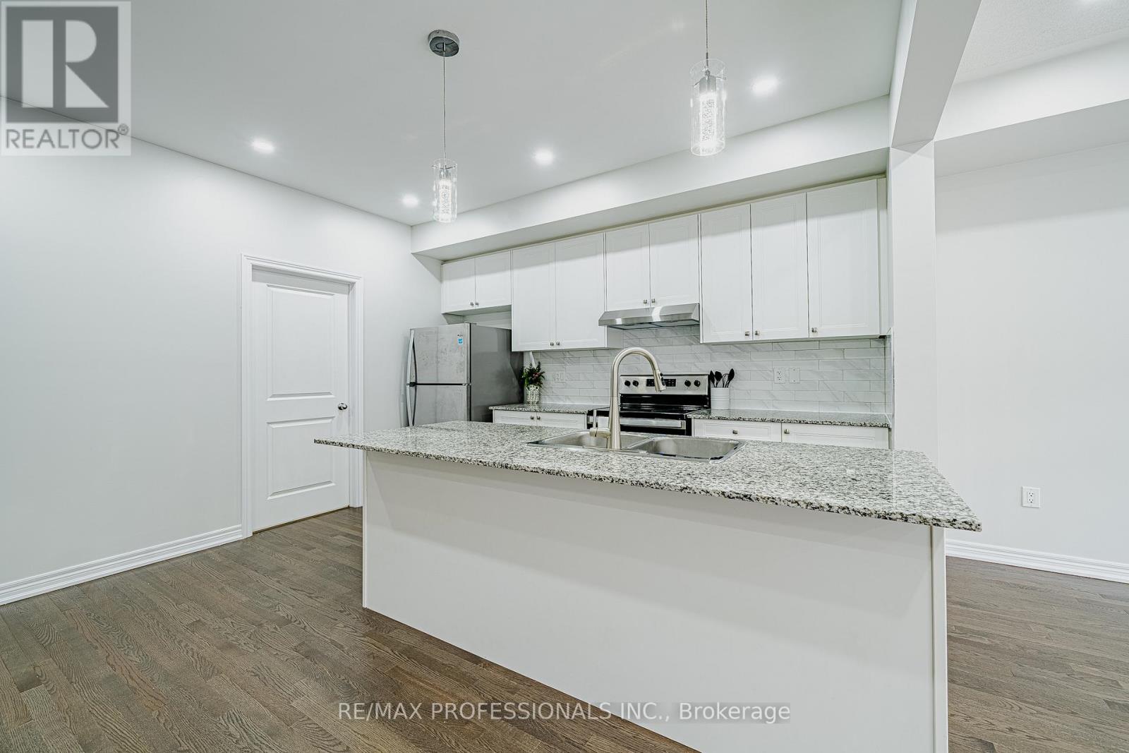 520 Littlewood Lane, Ajax, Ontario  L1S 0H1 - Photo 15 - E12566784