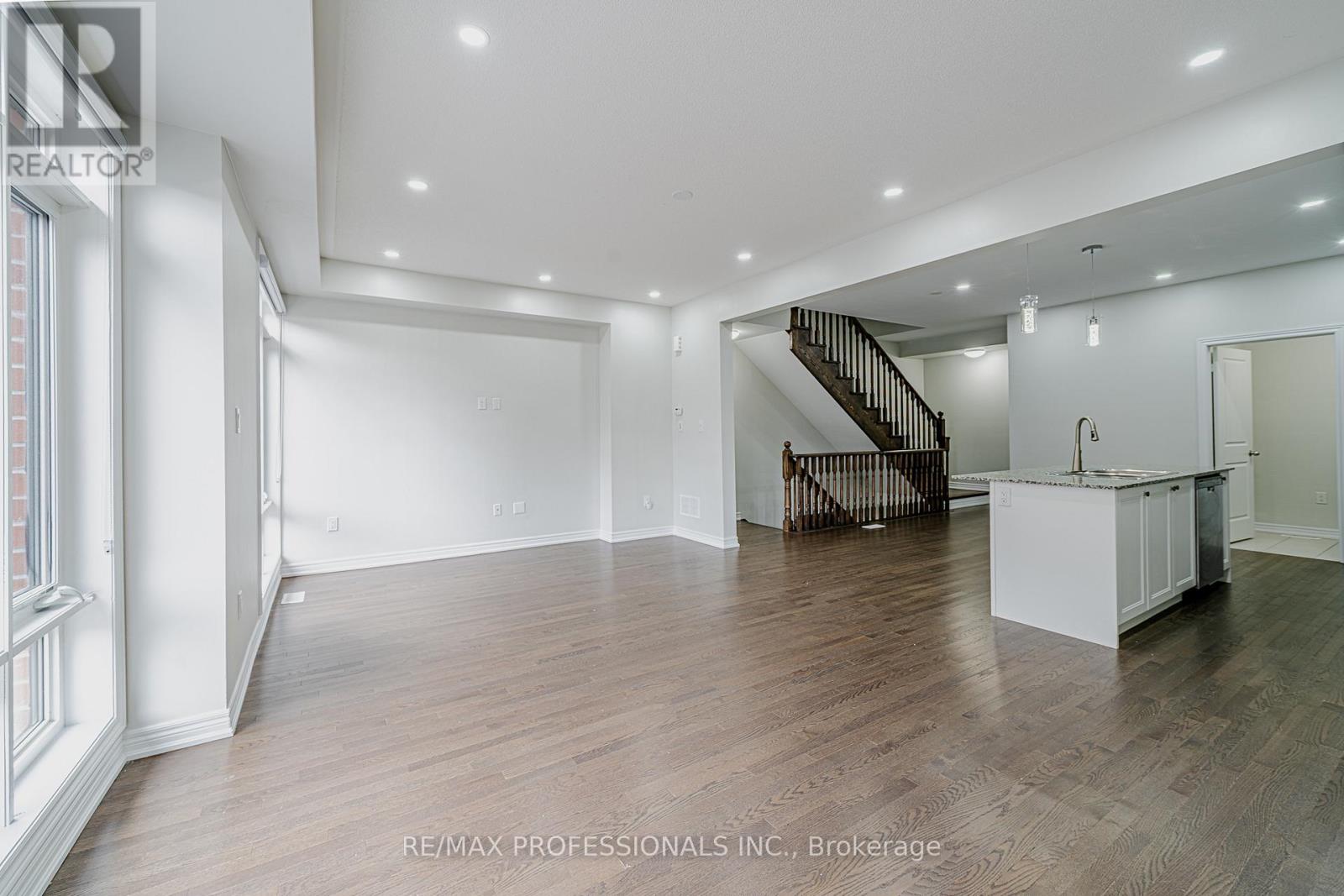 520 Littlewood Lane, Ajax, Ontario  L1S 0H1 - Photo 19 - E12566784