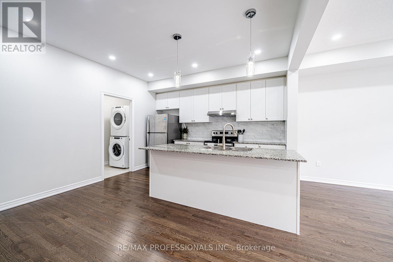 520 Littlewood Lane, Ajax, Ontario  L1S 0H1 - Photo 8 - E12566784