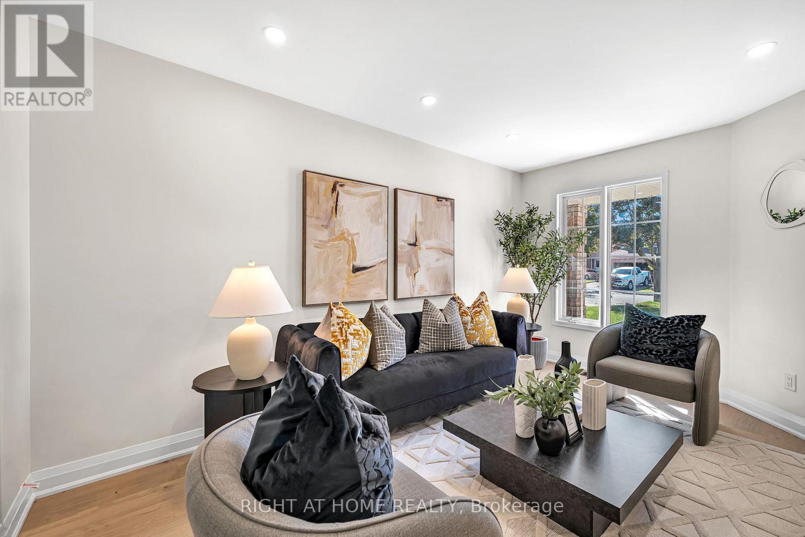 67 Reese Avenue, Ajax, Ontario  L1T 3V8 - Photo 5 - E12566980