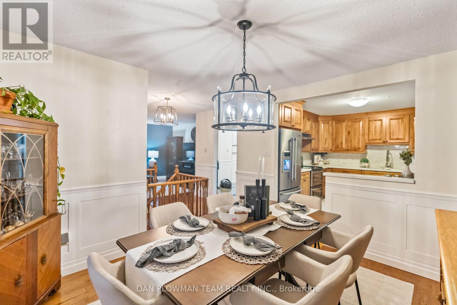 123 Guthrie Crescent, Whitby, Ontario  L1P 1A6 - Photo 11 - E12566984