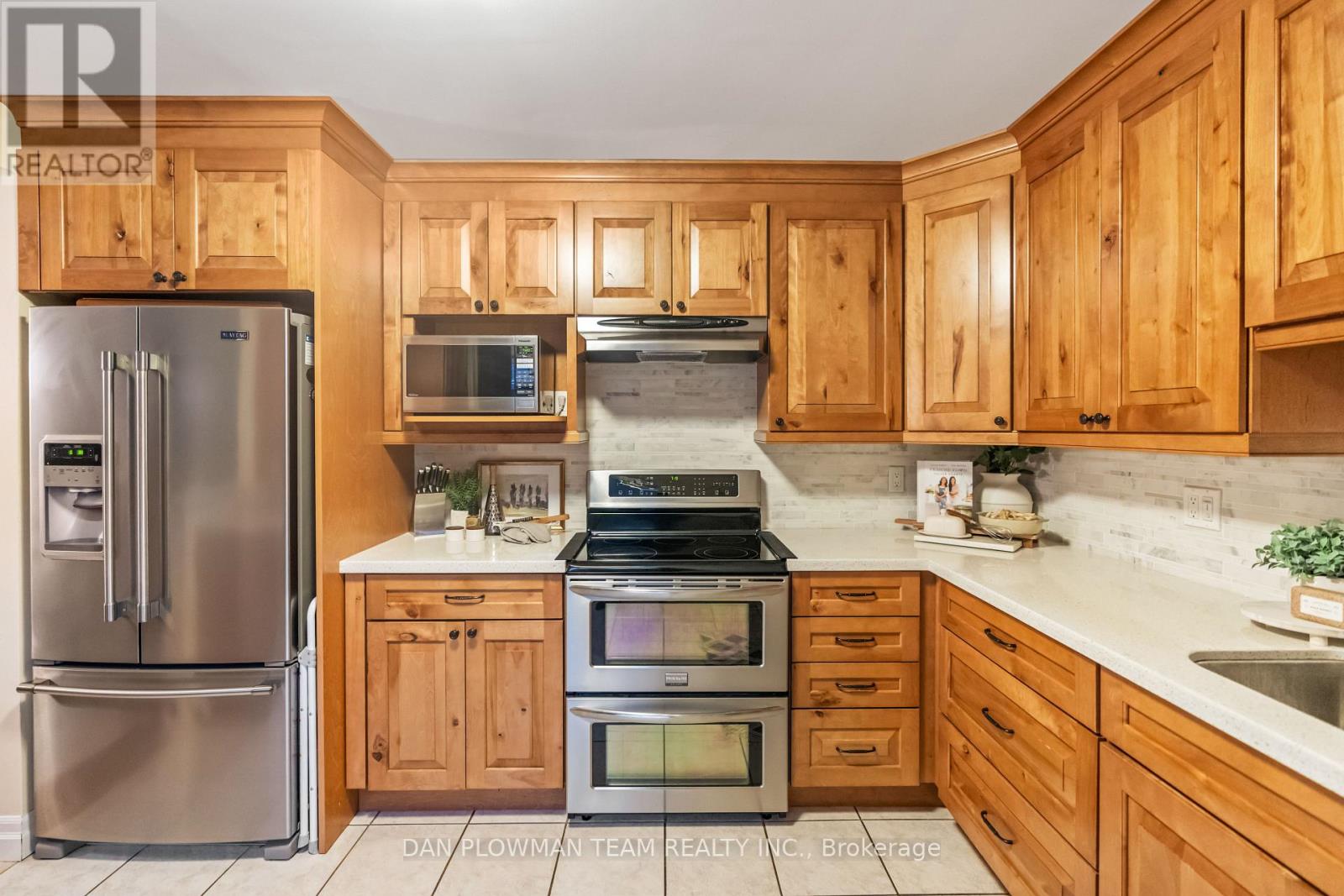 123 Guthrie Crescent, Whitby, Ontario  L1P 1A6 - Photo 14 - E12566984