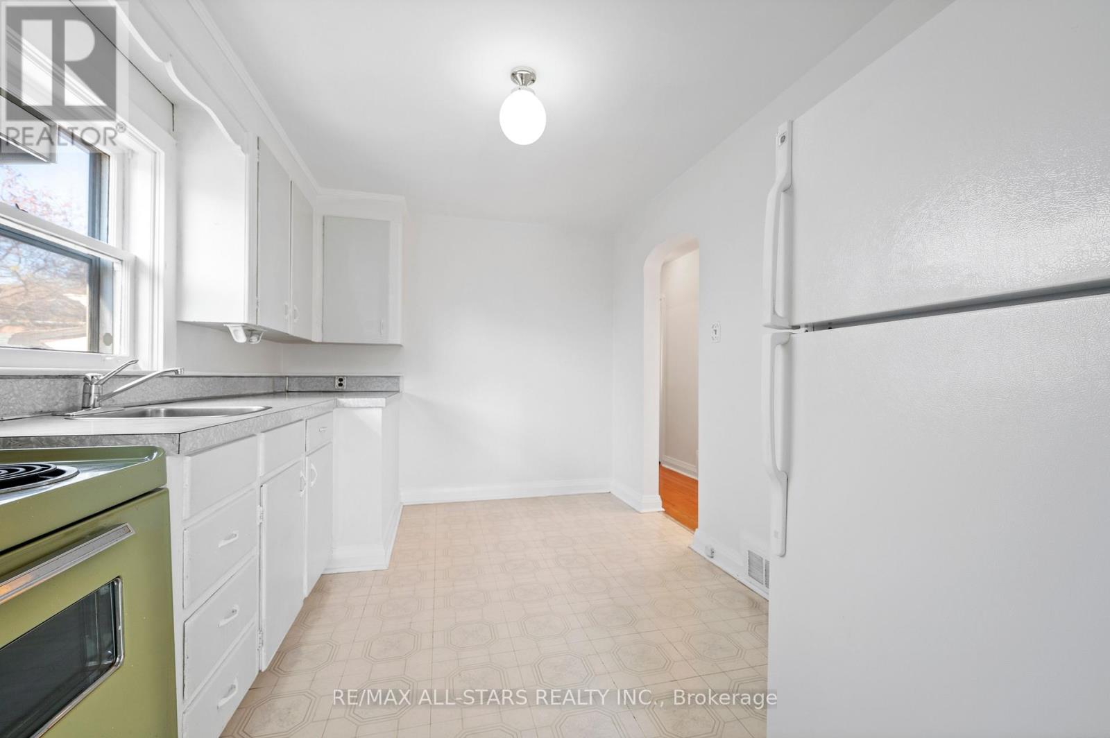 24 Donora Drive, Toronto, Ontario  M4B 1B5 - Photo 20 - E12566986