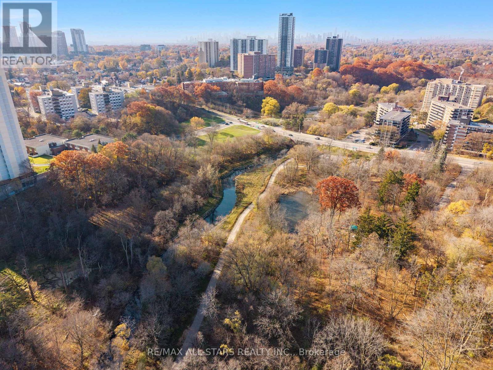 24 Donora Drive, Toronto, Ontario  M4B 1B5 - Photo 42 - E12566986