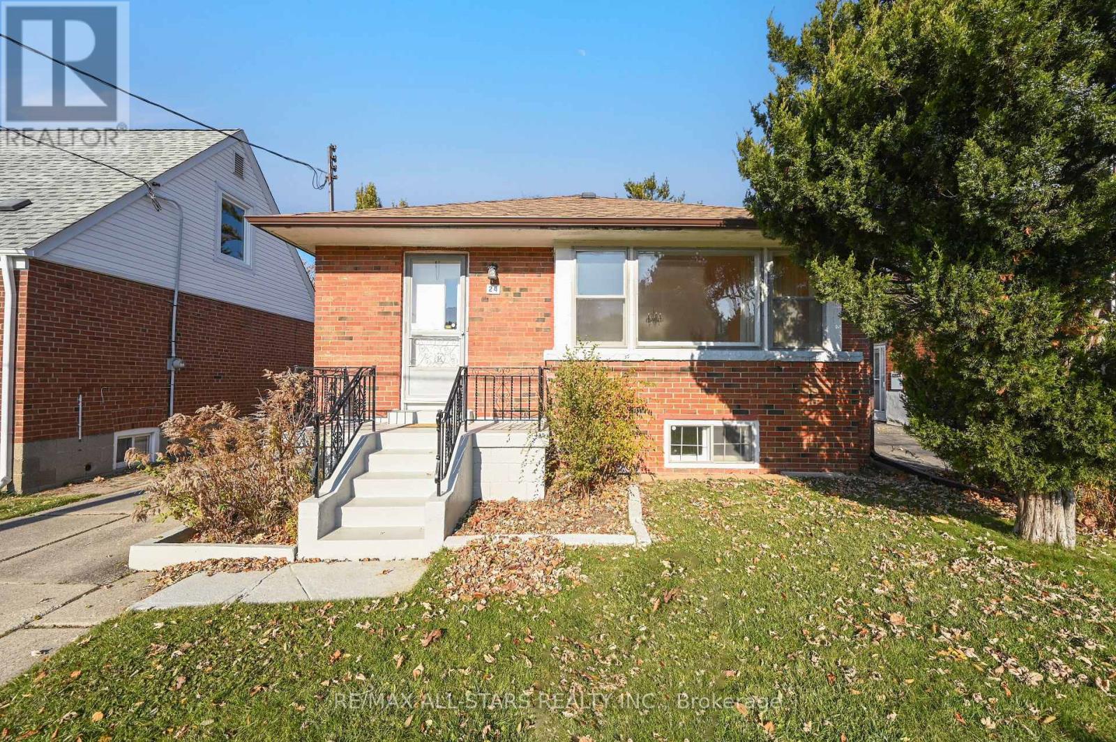 24 Donora Drive, Toronto, Ontario  M4B 1B5 - Photo 6 - E12566986