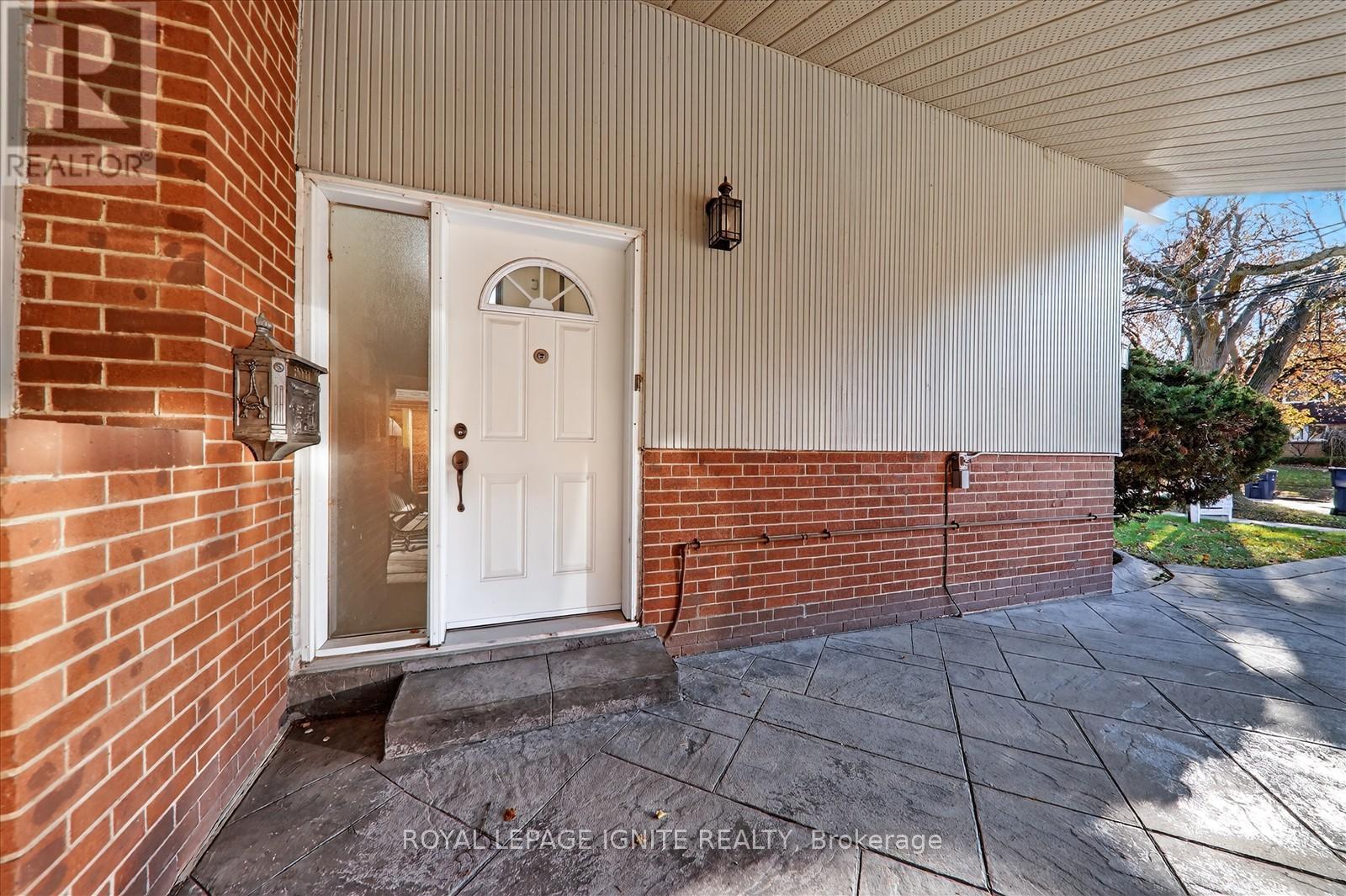 187 Birkdale Road, Toronto, Ontario  M1P 3R9 - Photo 6 - E12567024