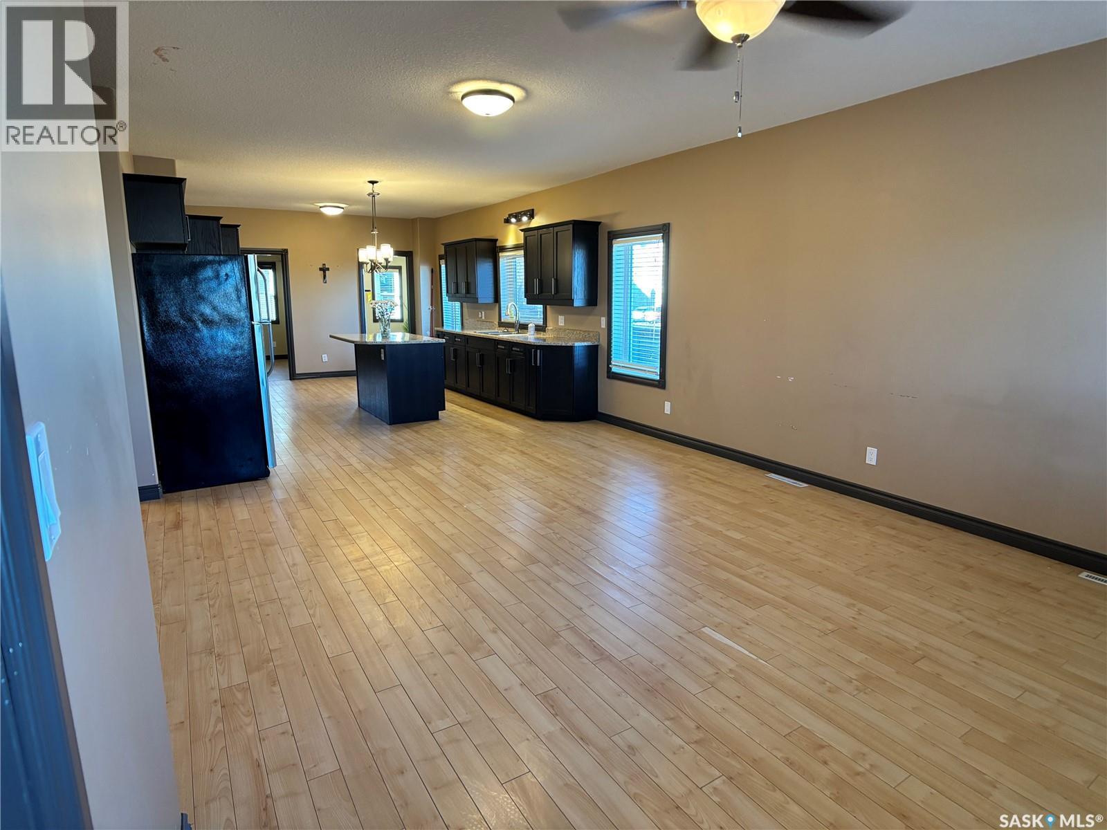 1208 Sixth Street, Estevan, Saskatchewan  S4A 1B1 - Photo 14 - SK024424