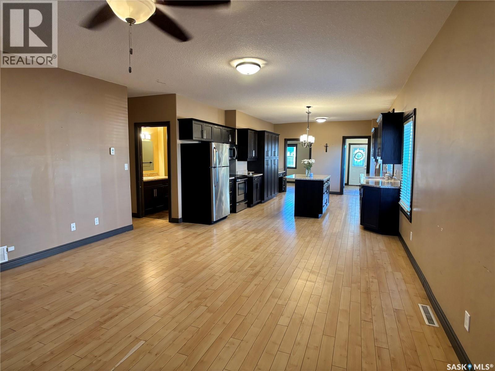 1208 Sixth Street, Estevan, Saskatchewan  S4A 1B1 - Photo 15 - SK024424