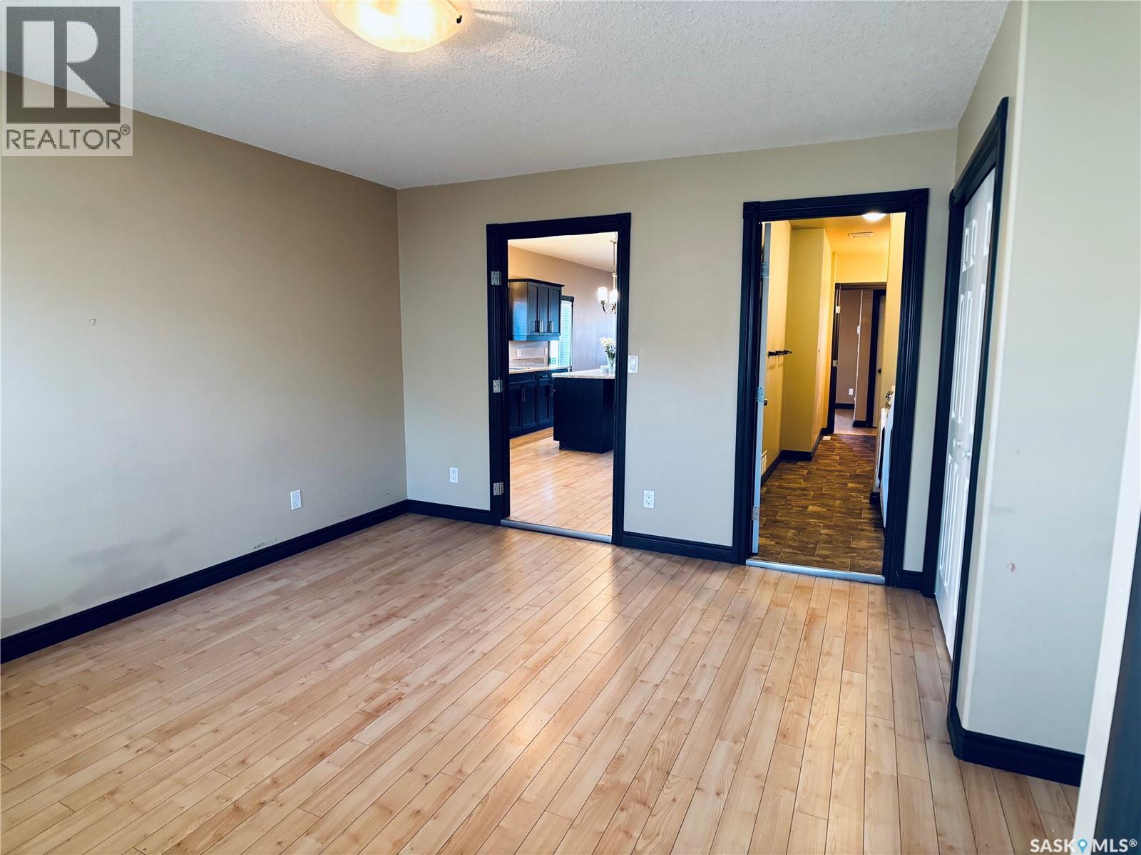 1208 Sixth Street, Estevan, Saskatchewan  S4A 1B1 - Photo 18 - SK024424