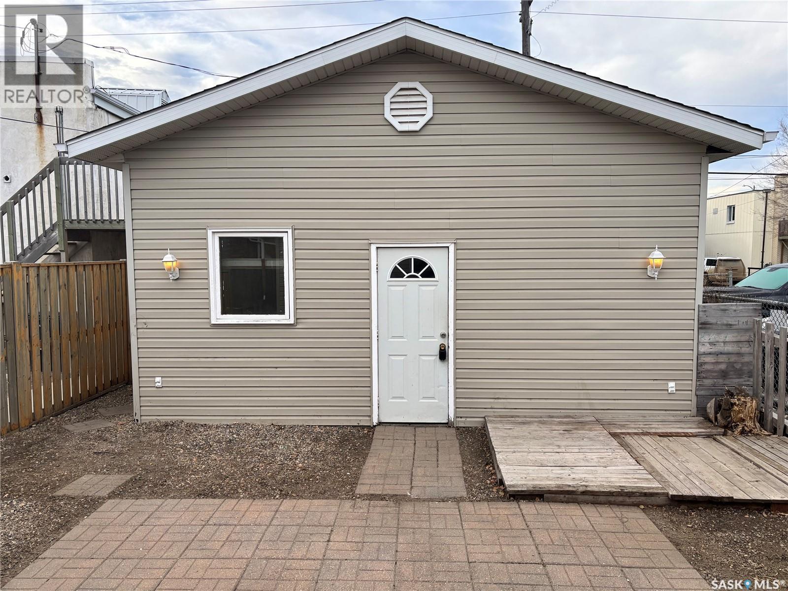 1208 Sixth Street, Estevan, Saskatchewan  S4A 1B1 - Photo 41 - SK024424