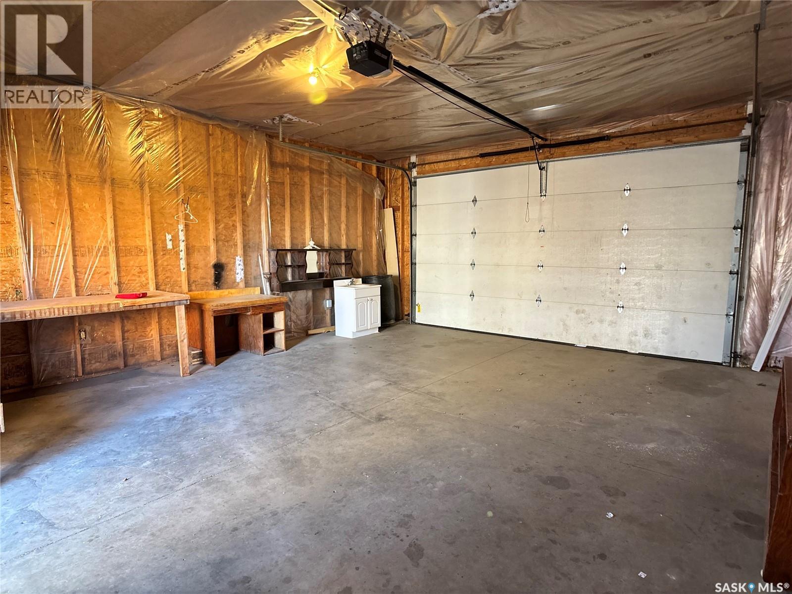 1208 Sixth Street, Estevan, Saskatchewan  S4A 1B1 - Photo 44 - SK024424