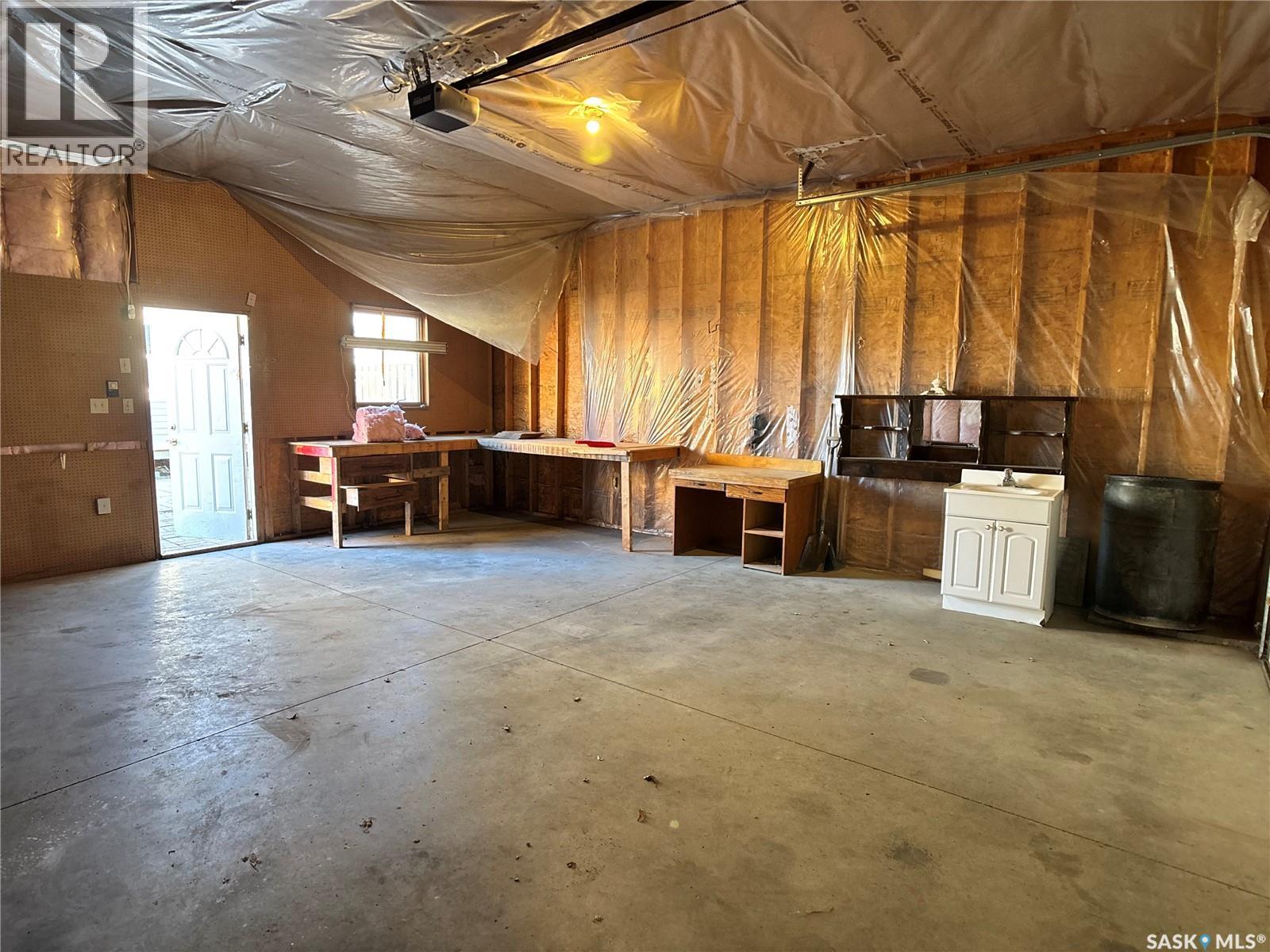 1208 Sixth Street, Estevan, Saskatchewan  S4A 1B1 - Photo 45 - SK024424