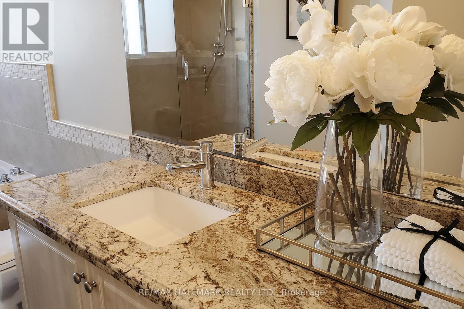 20 Palomino Drive, Richmond Hill, Ontario L4C 0P8 - Photo 23 - N12566844