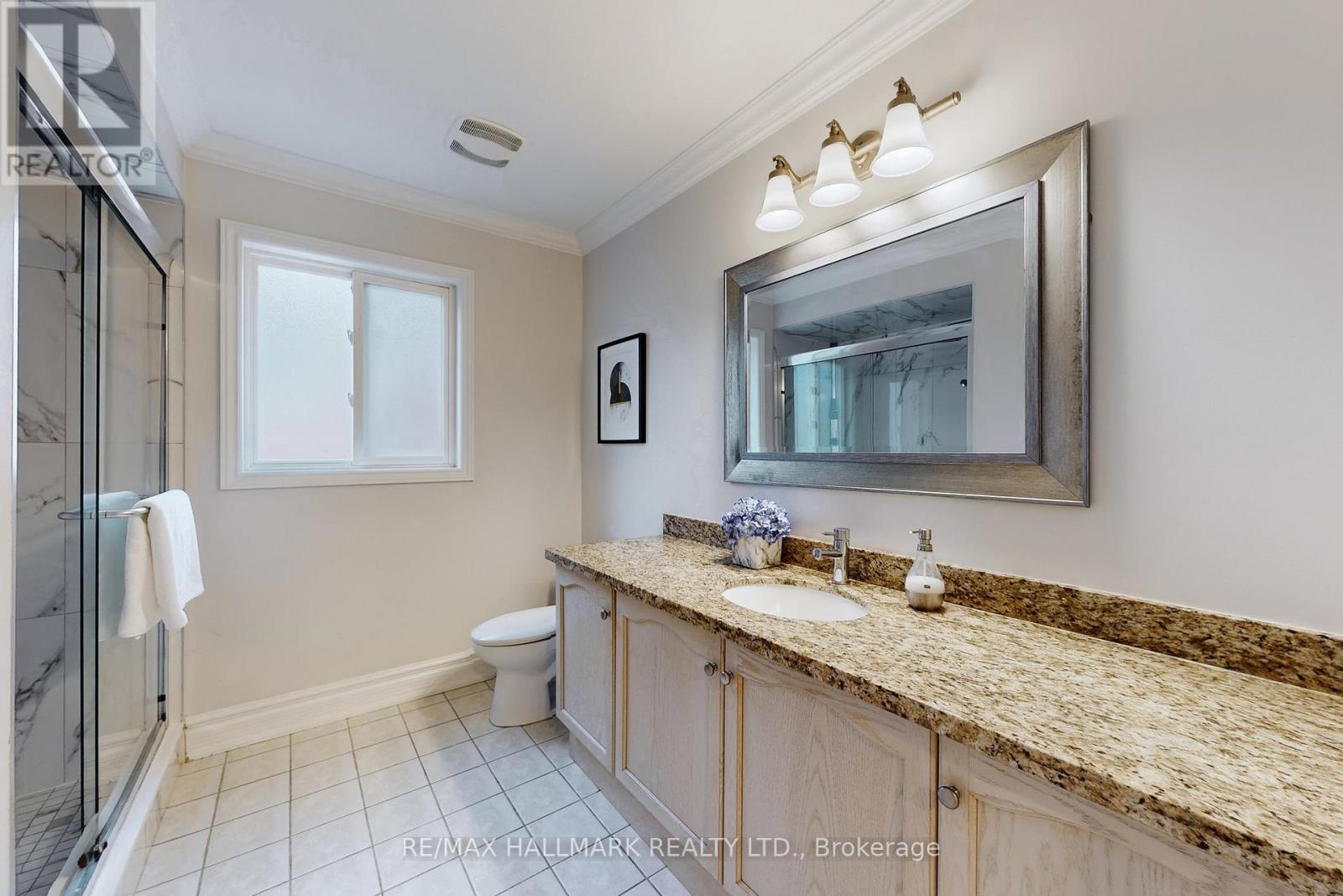 20 Palomino Drive, Richmond Hill, Ontario L4C 0P8 - Photo 30 - N12566844