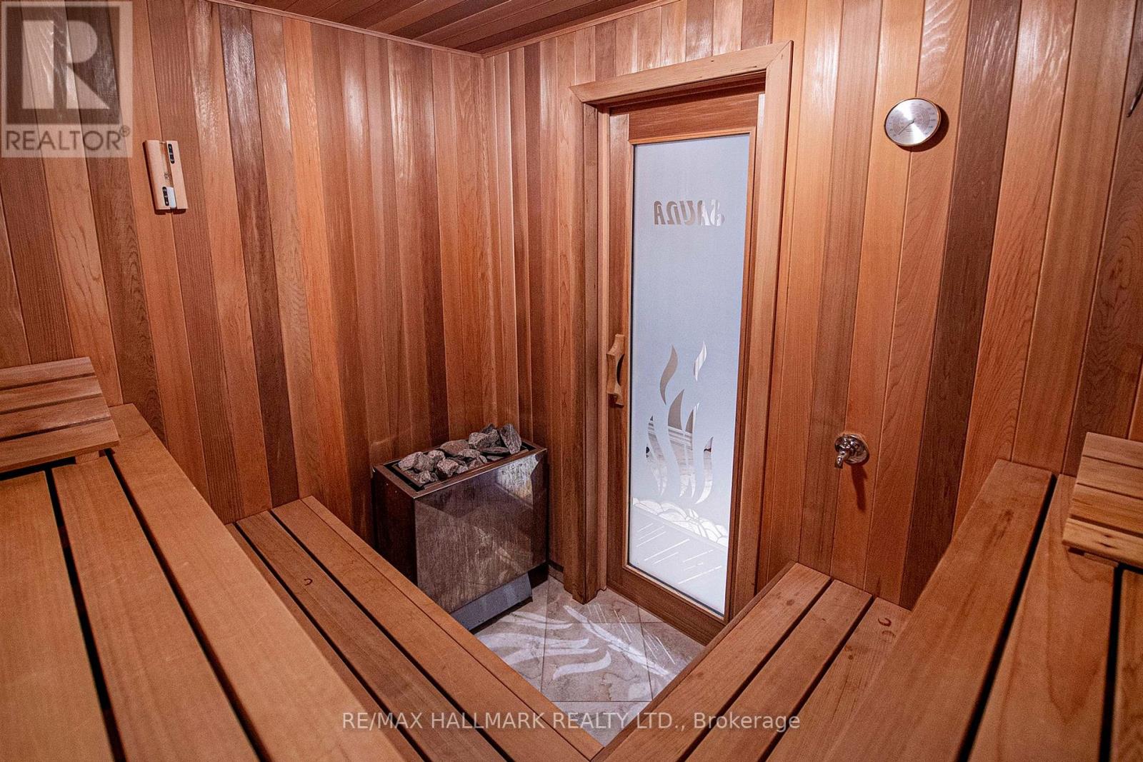 20 Palomino Drive, Richmond Hill, Ontario L4C 0P8 - Photo 38 - N12566844