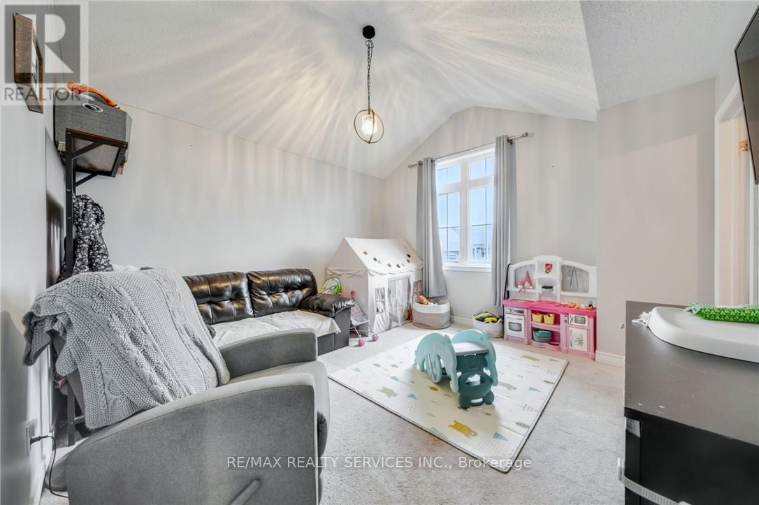 2 Kennedy Boulevard, New Tecumseth, Ontario  L9R 0L4 - Photo 25 - N12566858