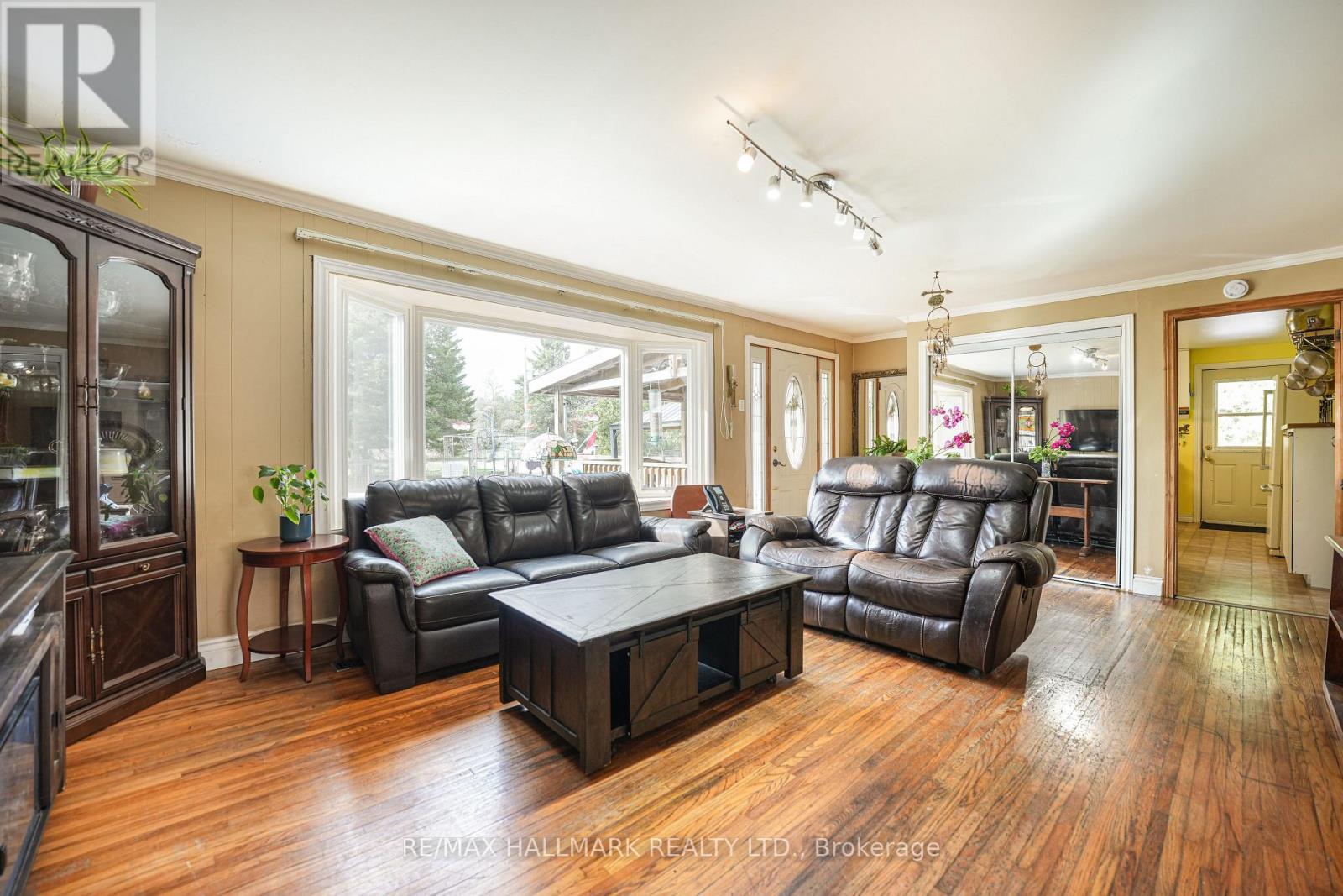 10246 Old Shiloh Road, Georgina, Ontario  L0E 1N0 - Photo 6 - N12566900