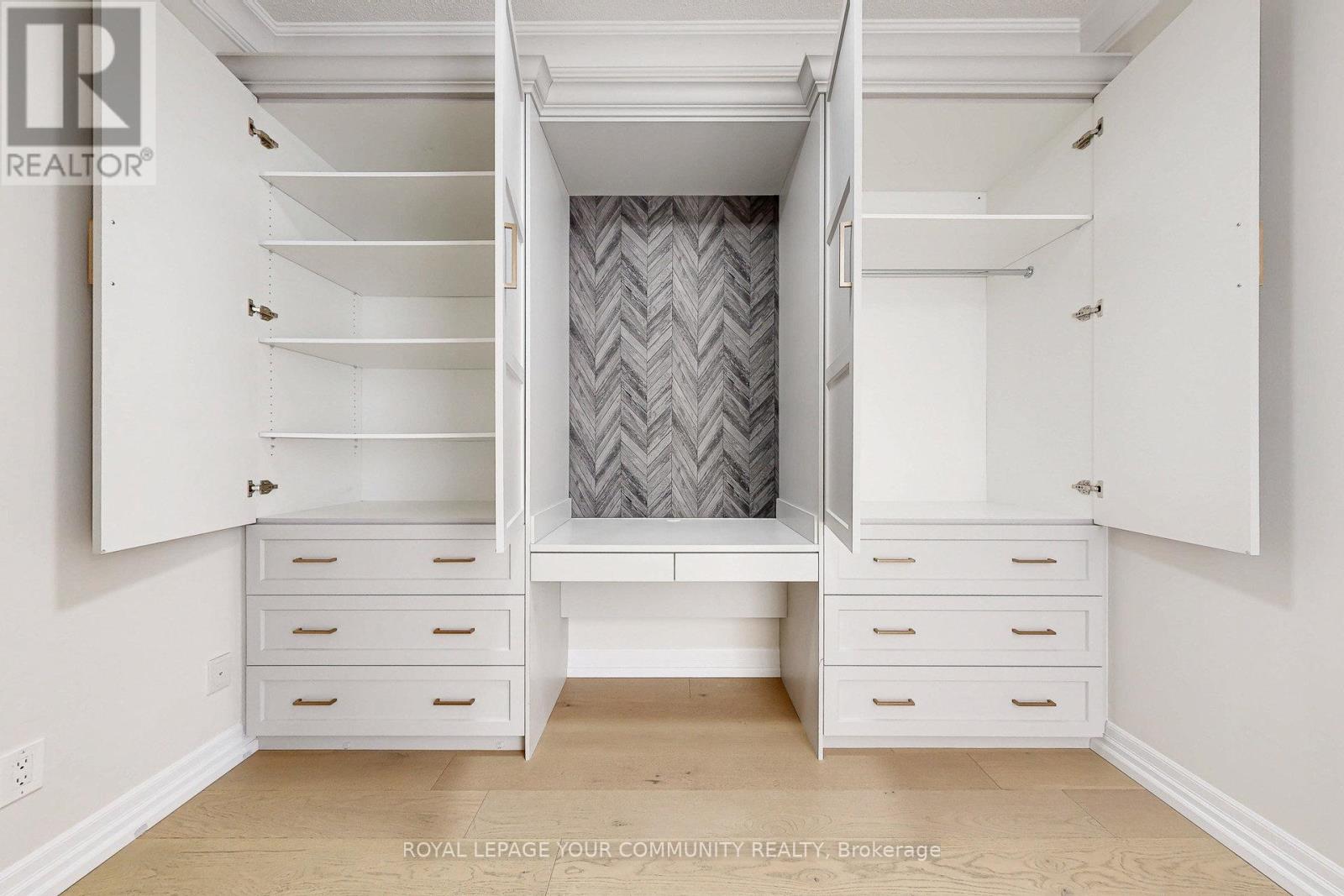 403 - 180 John West Way, Aurora, Ontario  L4G 0R3 - Photo 18 - N12566930