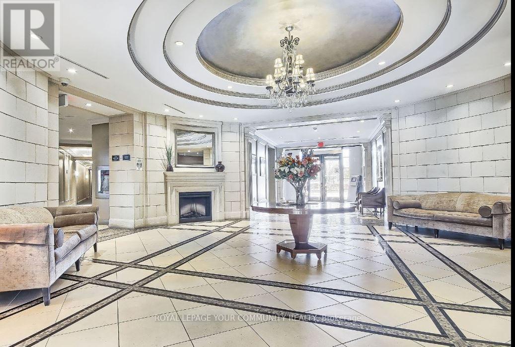 403 - 180 John West Way, Aurora, Ontario  L4G 0R3 - Photo 3 - N12566930