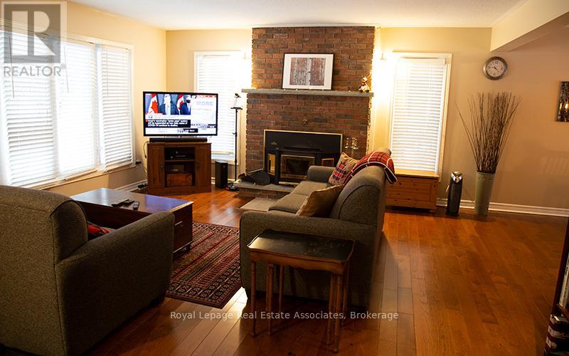 74 Moreau Parkway, Tiny, Ontario  L9M 0H3 - Photo 3 - S12566872