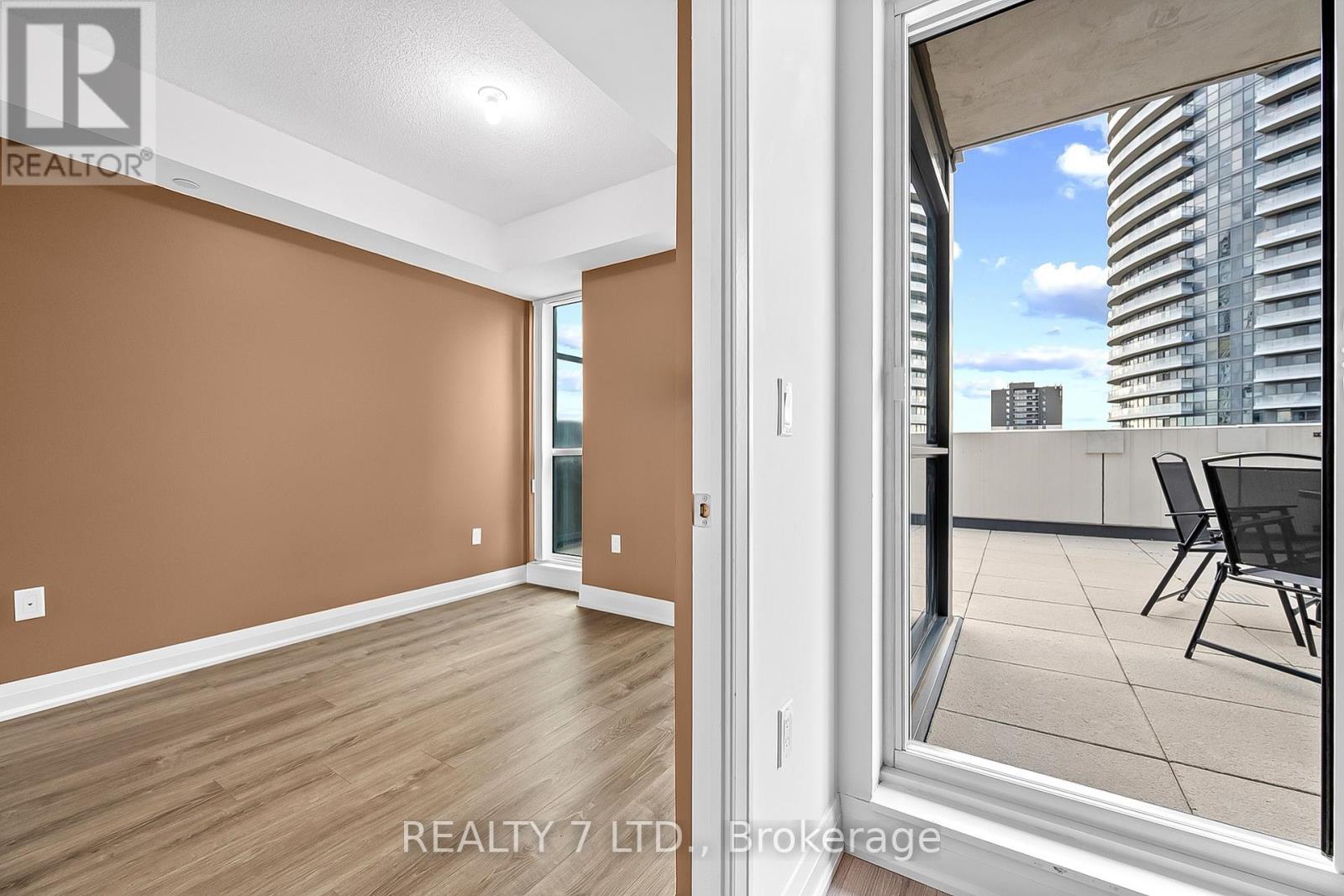 838 - 26 Gibbs Road, Toronto, Ontario  M9B 0E3 - Photo 18 - W12566786