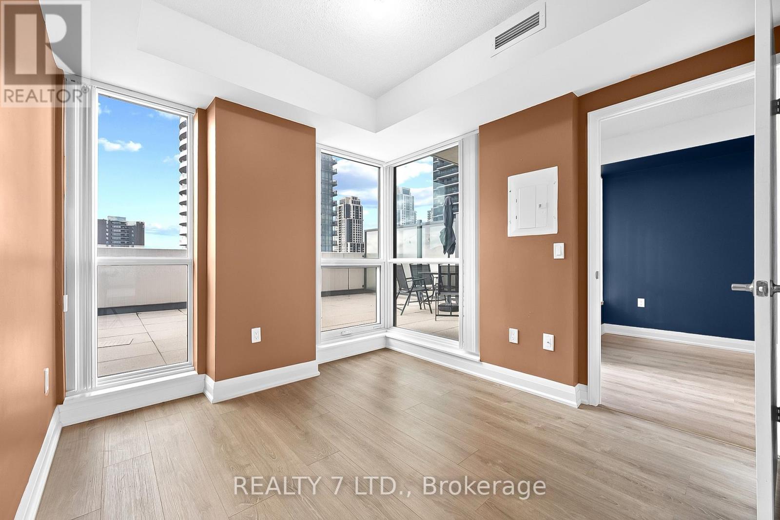 838 - 26 Gibbs Road, Toronto, Ontario  M9B 0E3 - Photo 19 - W12566786