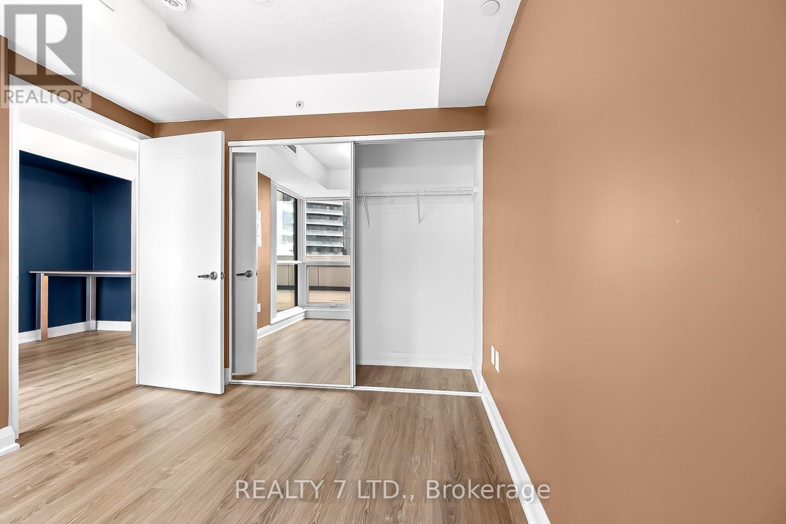 838 - 26 Gibbs Road, Toronto, Ontario  M9B 0E3 - Photo 21 - W12566786