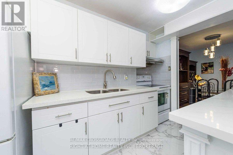 73 - 1624 Bloor Street W, Mississauga, Ontario  L4X 2S2 - Photo 3 - W12566790