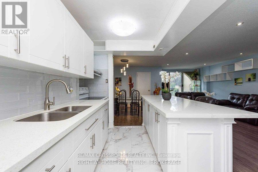 73 - 1624 Bloor Street W, Mississauga, Ontario  L4X 2S2 - Photo 4 - W12566790