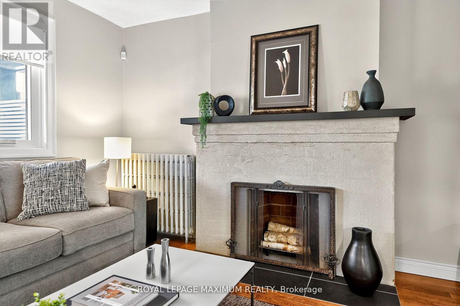 65 Parkdale Road, Toronto, Ontario  M6R 1E3 - Photo 11 - W12566796