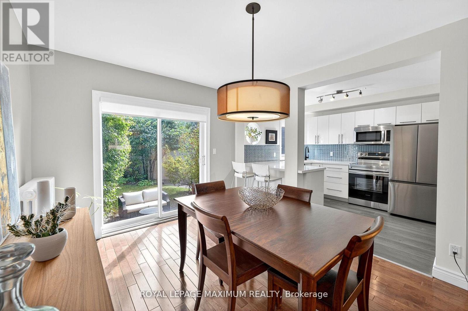 65 Parkdale Road, Toronto, Ontario  M6R 1E3 - Photo 19 - W12566796