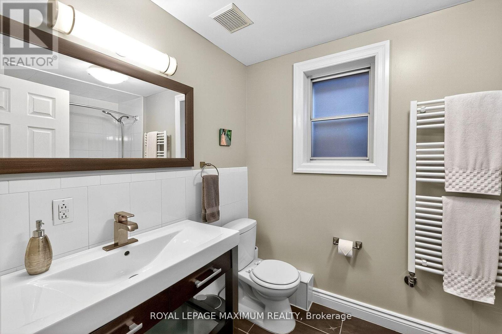 65 Parkdale Road, Toronto, Ontario  M6R 1E3 - Photo 32 - W12566796