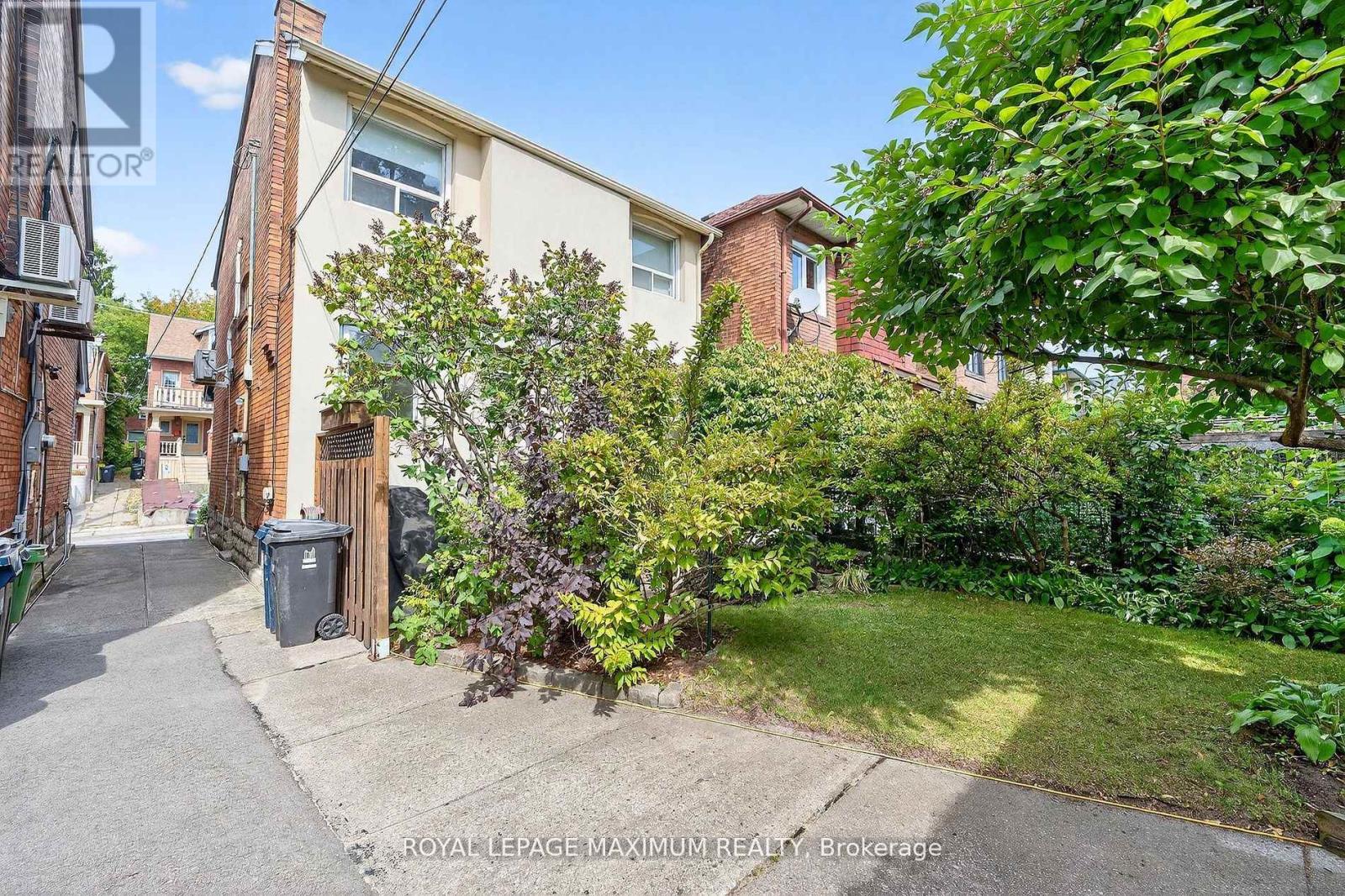 65 Parkdale Road, Toronto, Ontario  M6R 1E3 - Photo 45 - W12566796