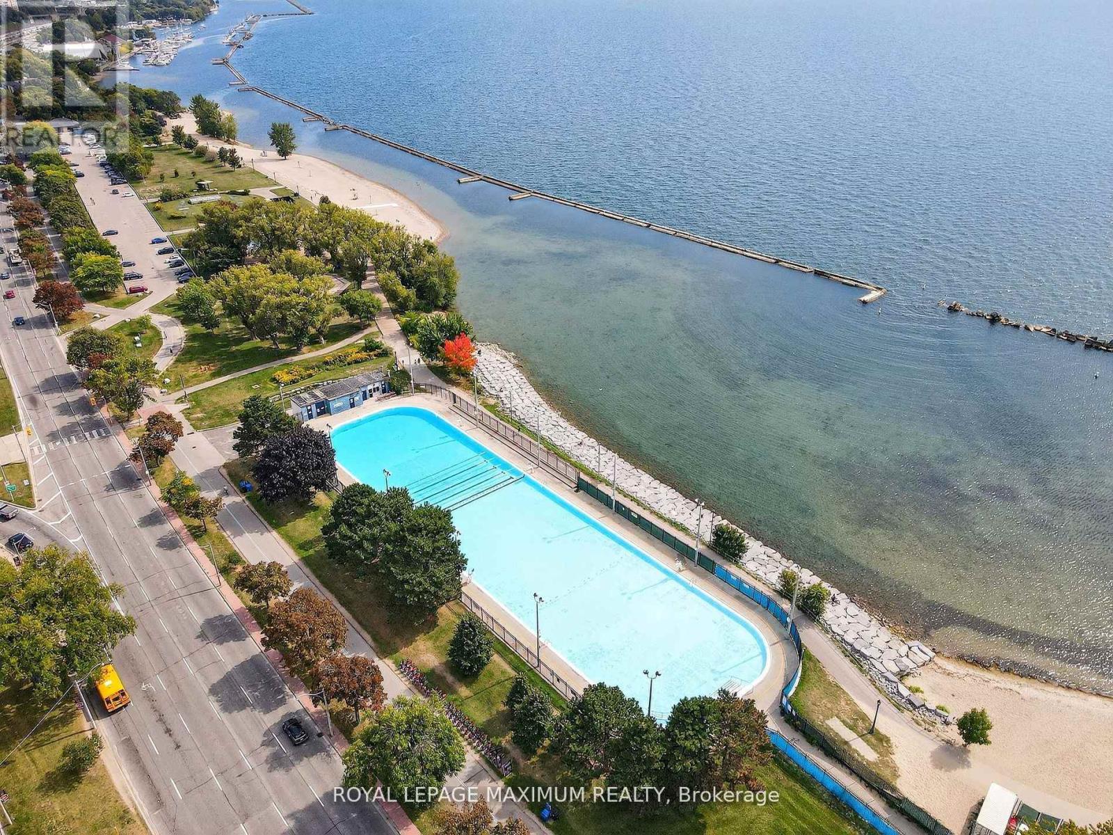 65 Parkdale Road, Toronto, Ontario  M6R 1E3 - Photo 48 - W12566796