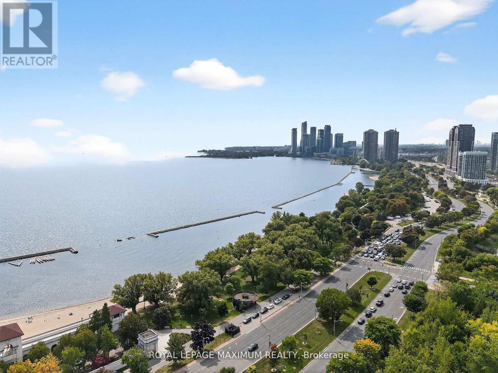 65 Parkdale Road, Toronto, Ontario  M6R 1E3 - Photo 49 - W12566796