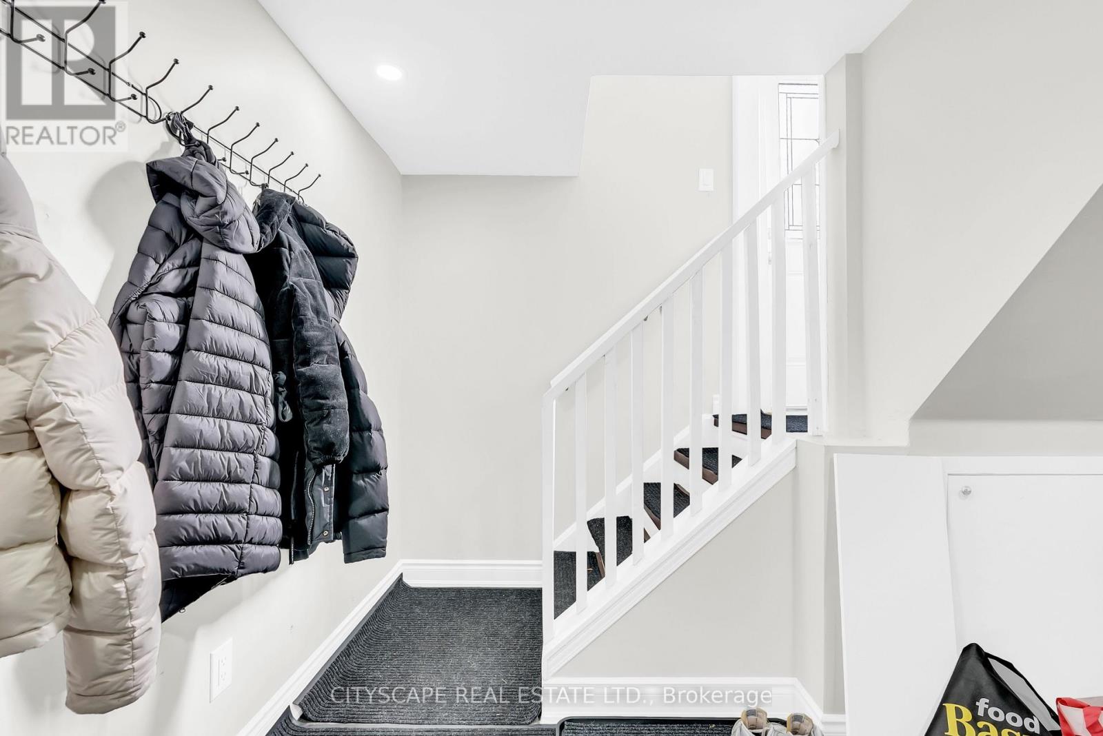 1048 Zimmerman Crescent, Milton, Ontario  L9T 5S6 - Photo 34 - W12566802