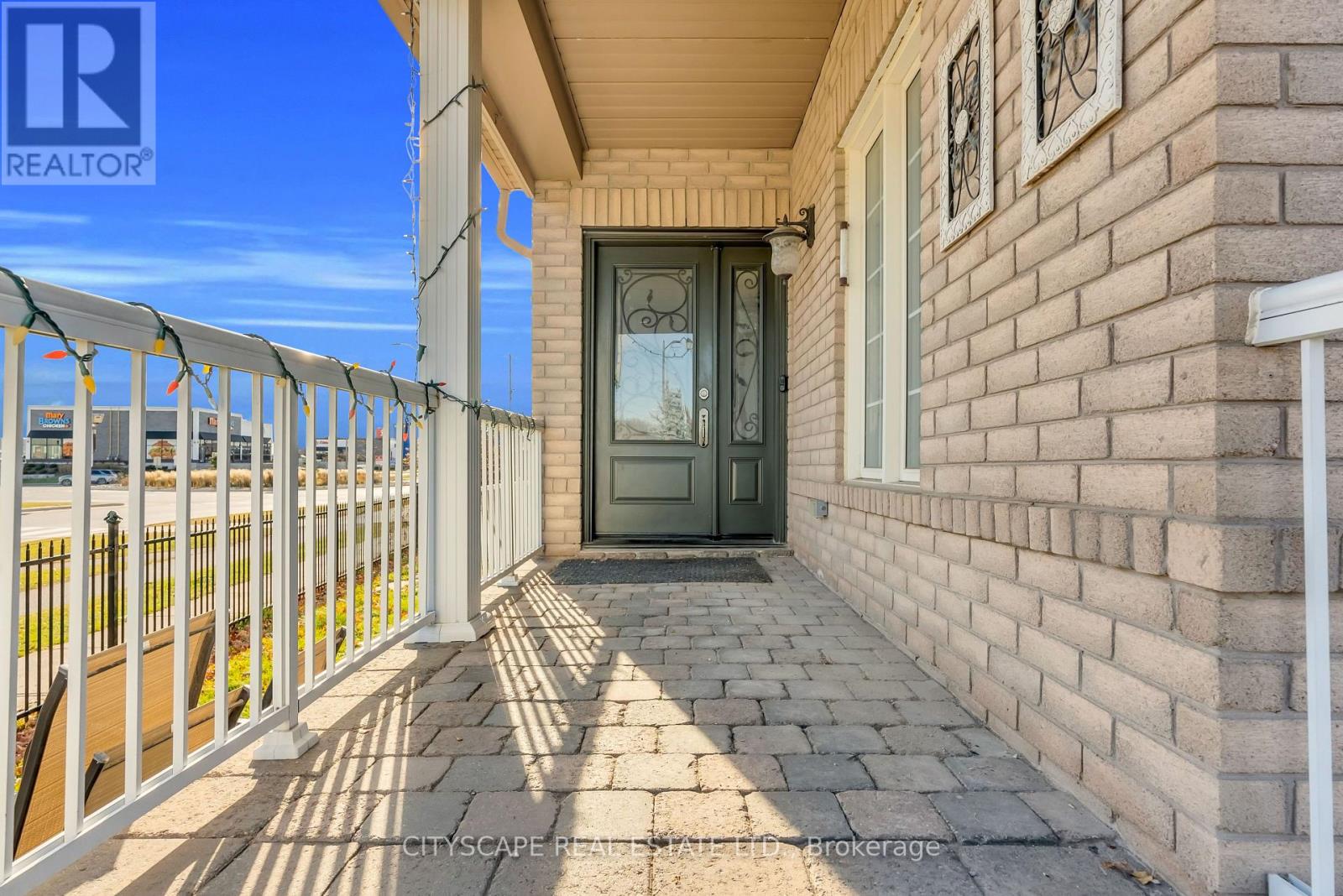 1048 Zimmerman Crescent, Milton, Ontario  L9T 5S6 - Photo 7 - W12566802