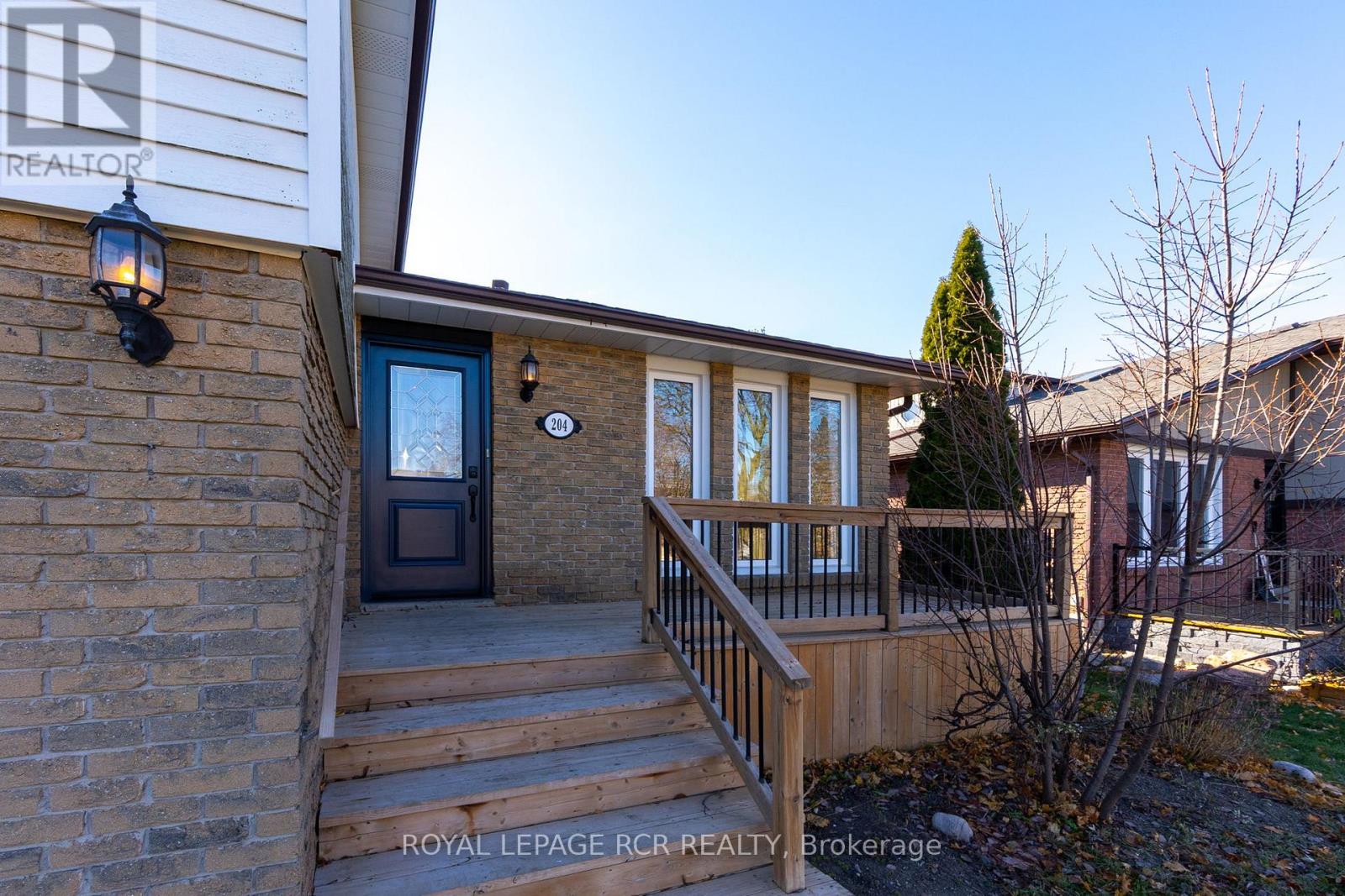 204 Ridge Road, Caledon, Ontario  L7E 4W2 - Photo 2 - W12566814