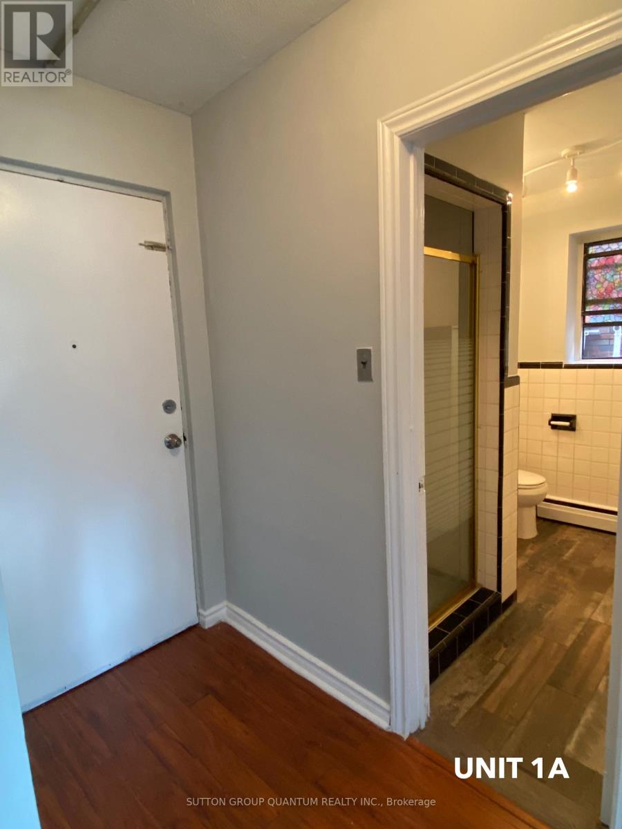 25a Milton Street, Toronto, Ontario  M8Y 2X7 - Photo 18 - W12566816