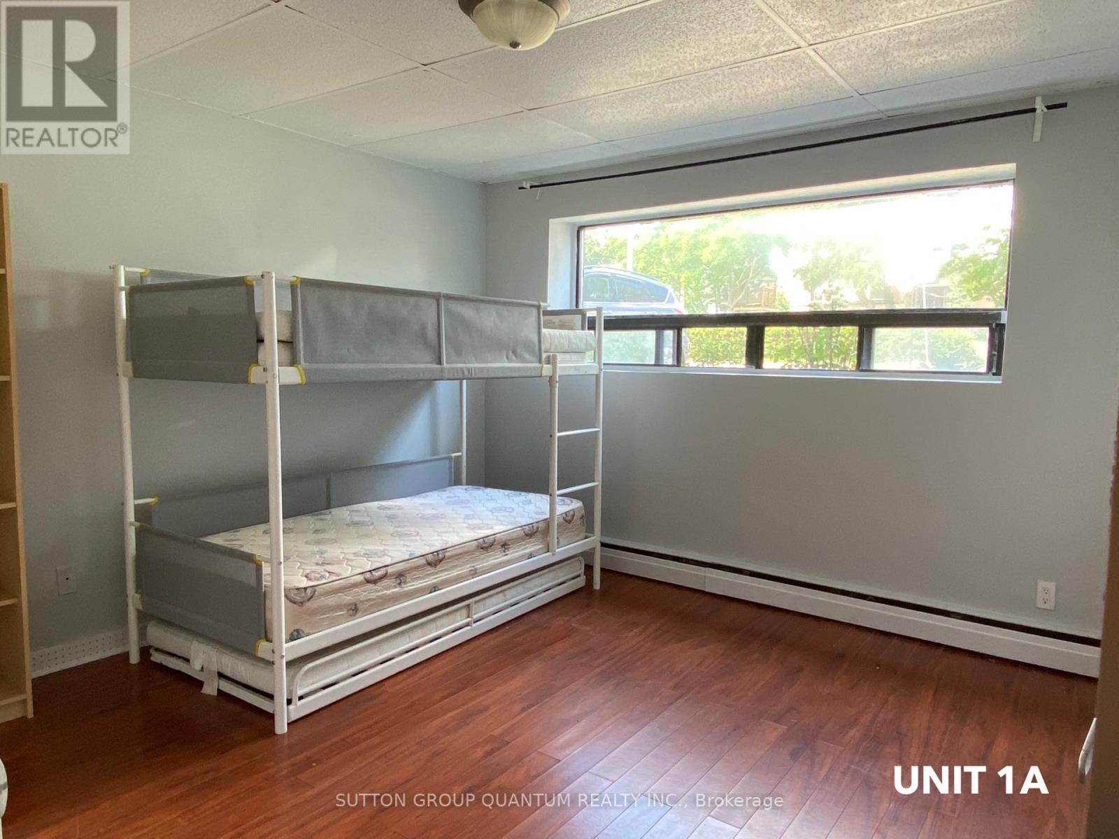 25a Milton Street, Toronto, Ontario  M8Y 2X7 - Photo 20 - W12566816