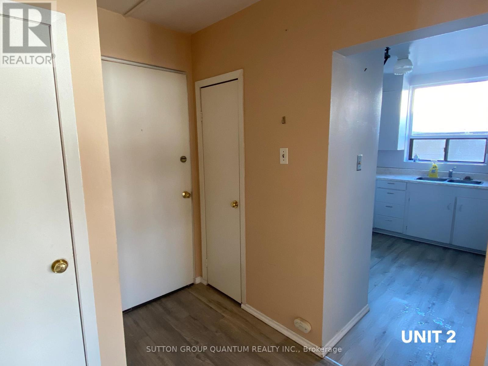 25a Milton Street, Toronto, Ontario  M8Y 2X7 - Photo 22 - W12566816