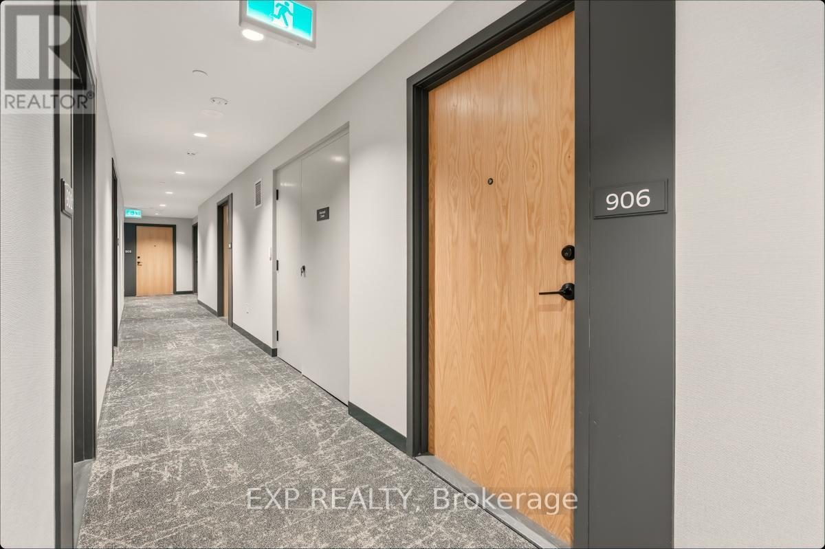 906 - 2495 Eglinton Avenue W, Mississauga, Ontario  L5M 2T2 - Photo 8 - W12566824