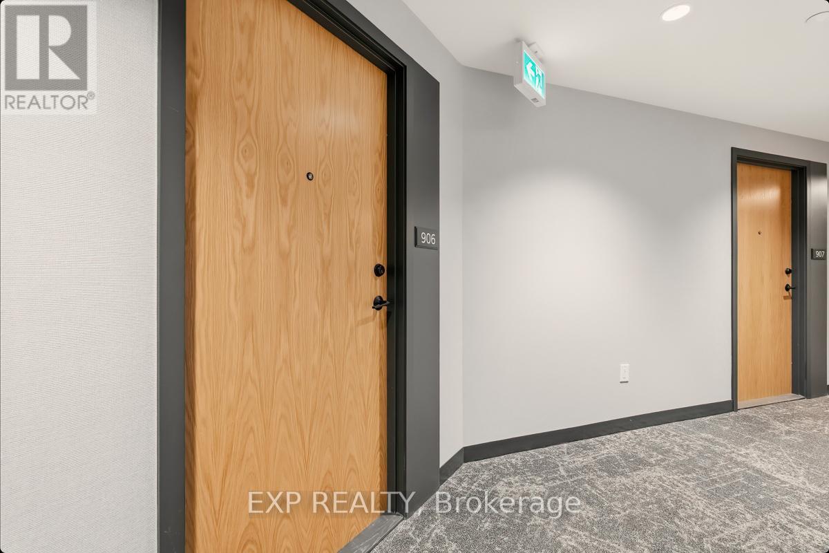 906 - 2495 Eglinton Avenue W, Mississauga, Ontario  L5M 2T2 - Photo 9 - W12566824