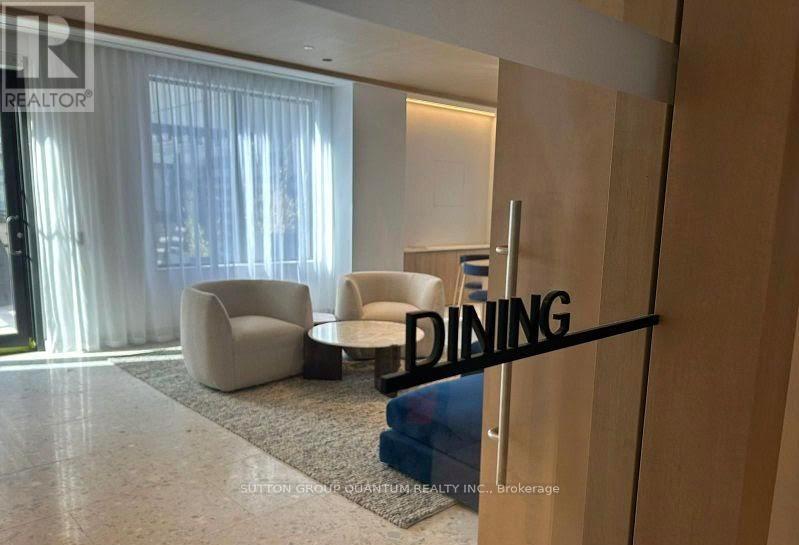 1705 - 395 Square One Drive S, Mississauga, Ontario  L5B 0P6 - Photo 14 - W12566850